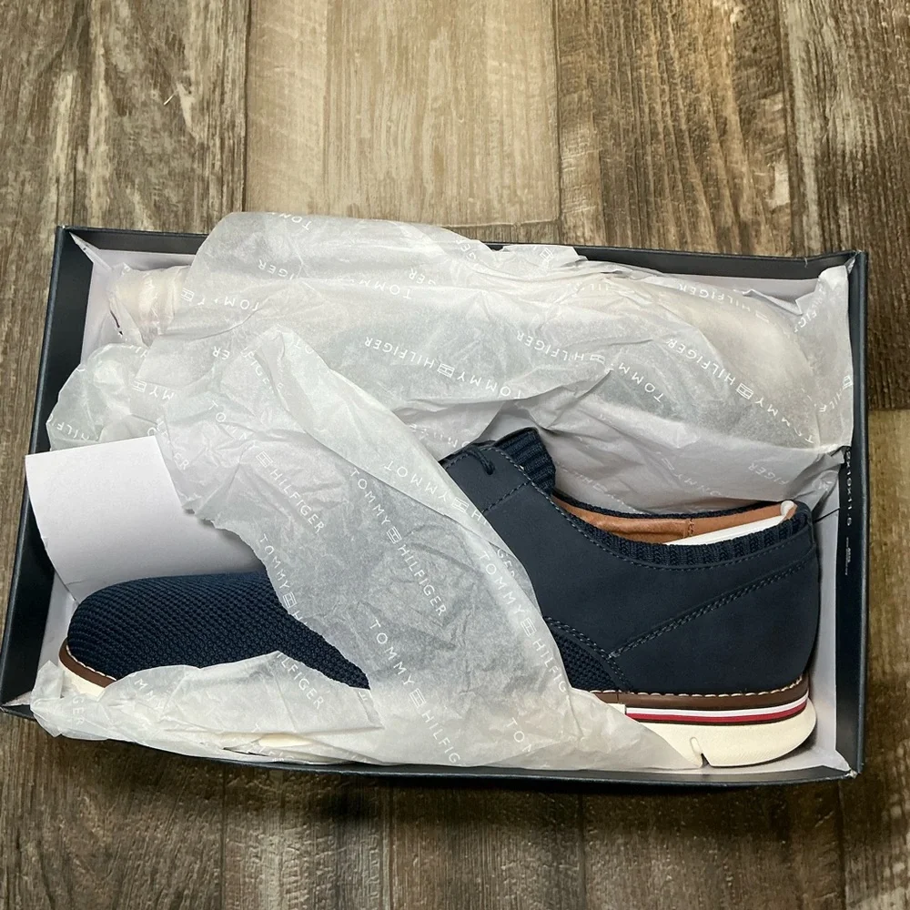 Tommy Hilfiger Navy Blue Oxfords Size 10 - Picture 10 of 16